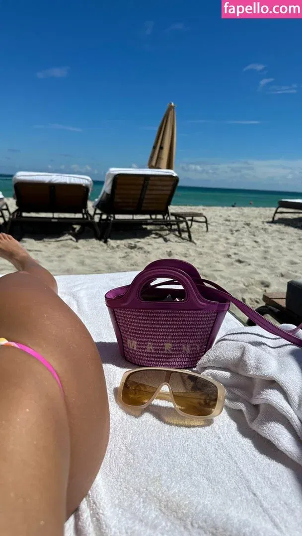 Ceejay the DJ / Chantel Jeffries / ChantelJeffries Onlyfans Photo Gallery 