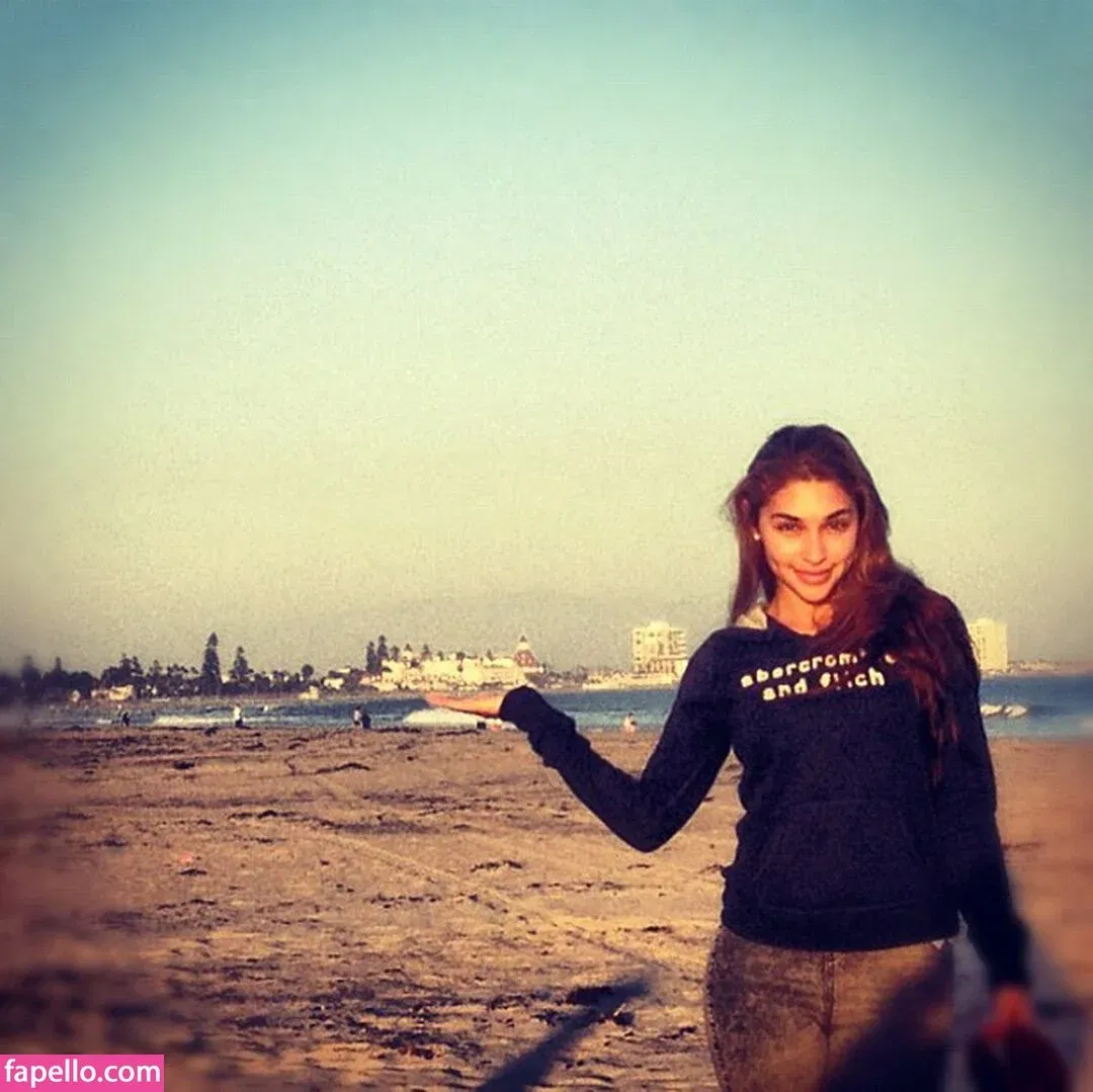 Ceejay the DJ / Chantel Jeffries / ChantelJeffries Onlyfans Photo Gallery 