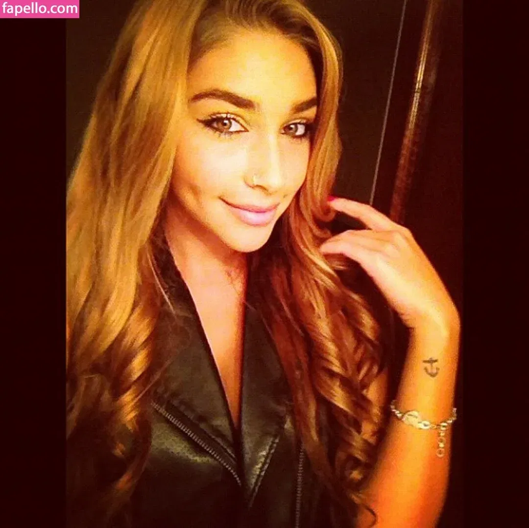 Ceejay the DJ / Chantel Jeffries / ChantelJeffries Onlyfans Photo Gallery 