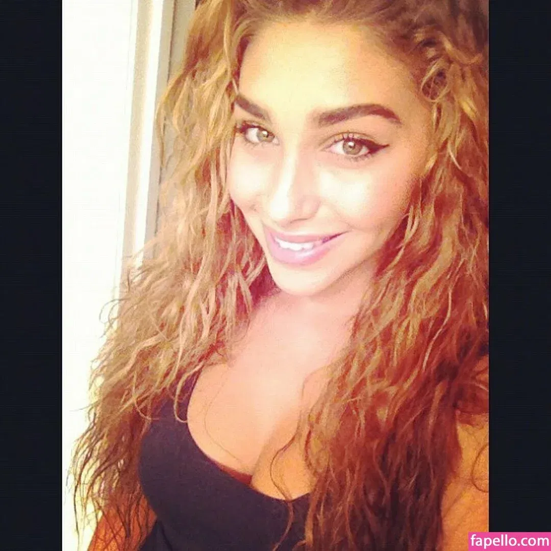 Ceejay the DJ / Chantel Jeffries / ChantelJeffries Onlyfans Photo Gallery 