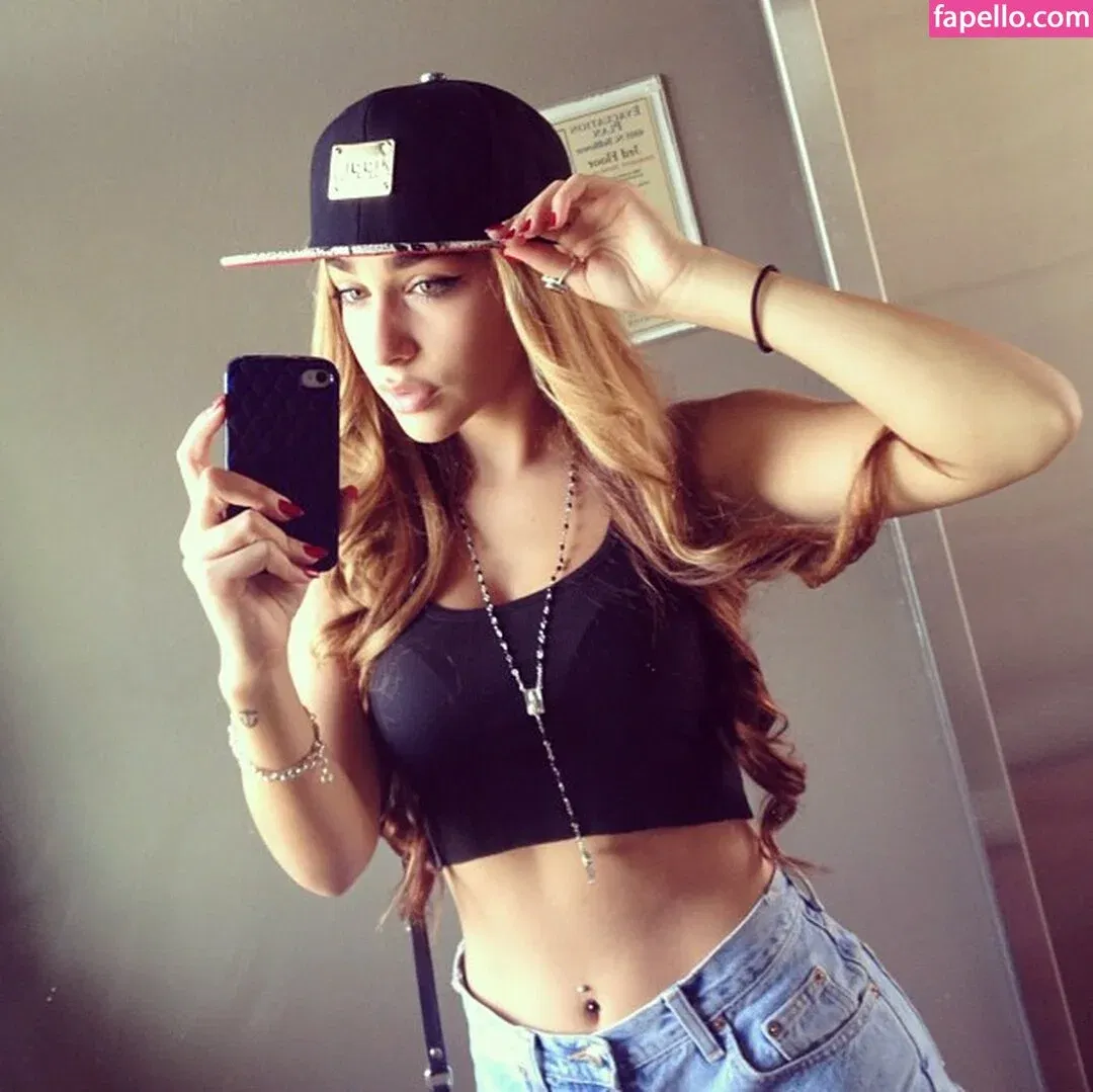 Ceejay the DJ / Chantel Jeffries / ChantelJeffries Onlyfans Photo Gallery 