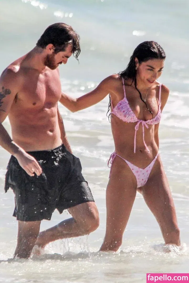 Ceejay the DJ / Chantel Jeffries / ChantelJeffries Onlyfans Photo Gallery 