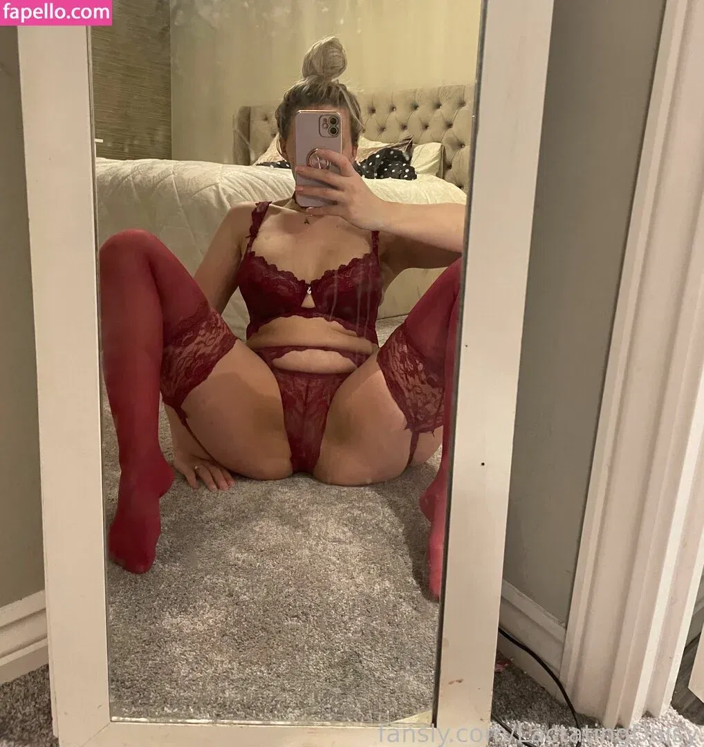 LactatingDaisy / milkladytaya Onlyfans Photo Gallery 