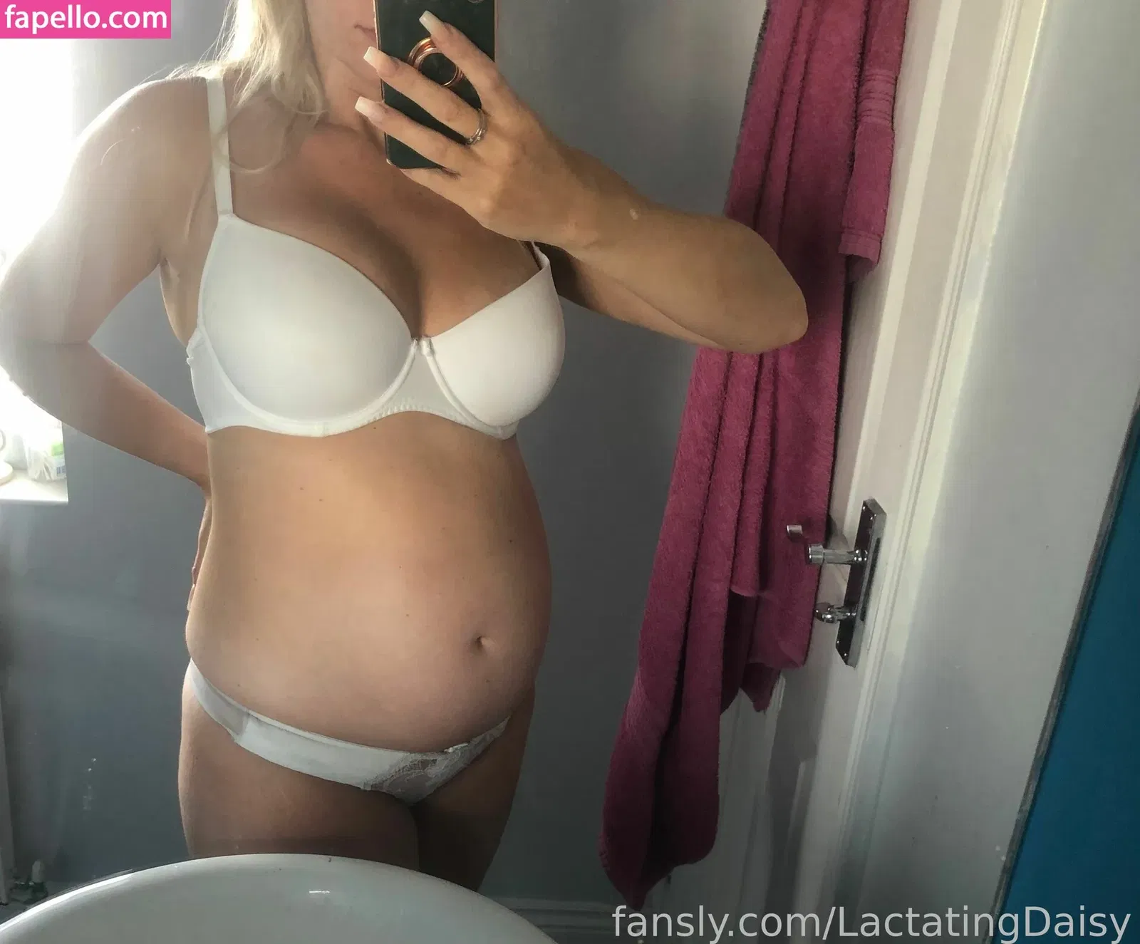 LactatingDaisy / milkladytaya Onlyfans Photo Gallery 