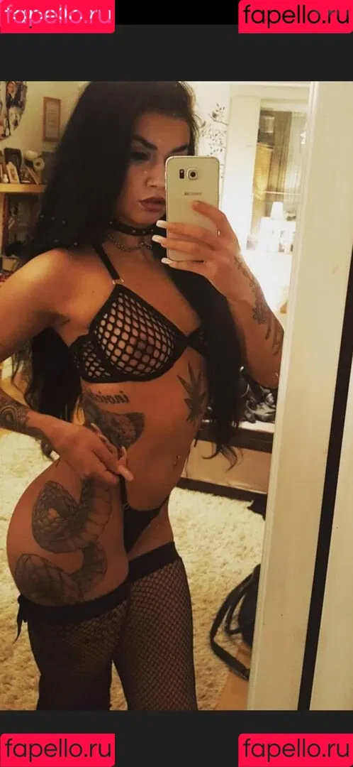 alyssa.assassina / inked_alyssa Onlyfans Photo Gallery 