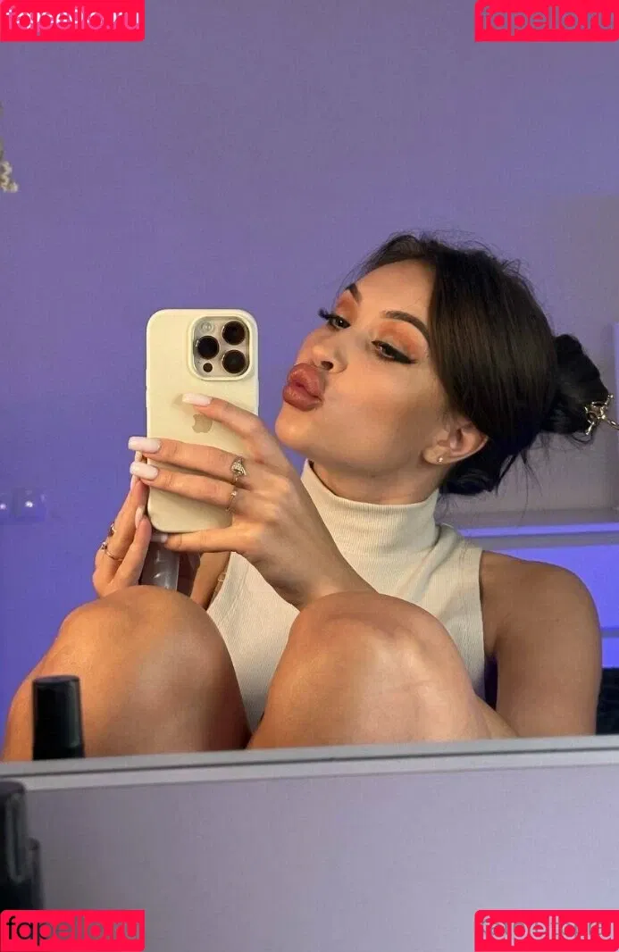 kate_utopia / kate_utopiaa / utopia_kate Onlyfans Photo Gallery 
