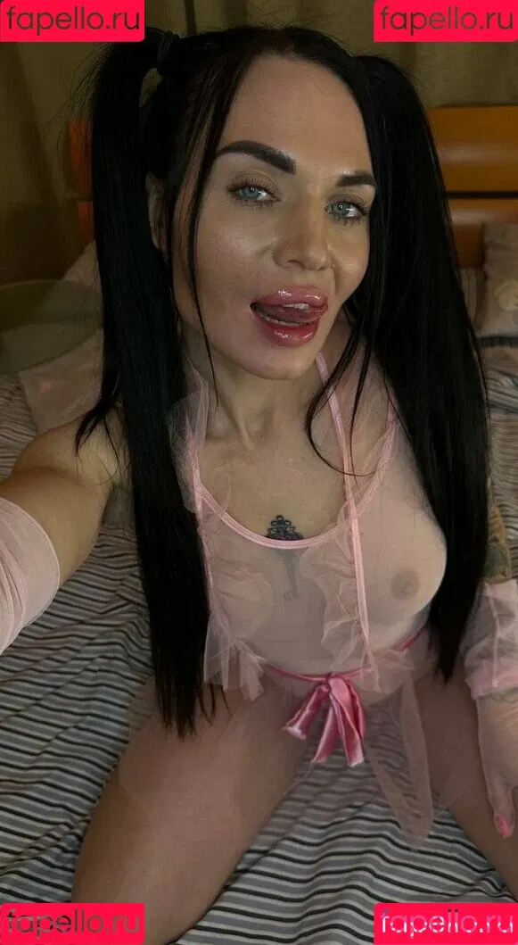 kate_utopia / kate_utopiaa / utopia_kate Onlyfans Photo Gallery 