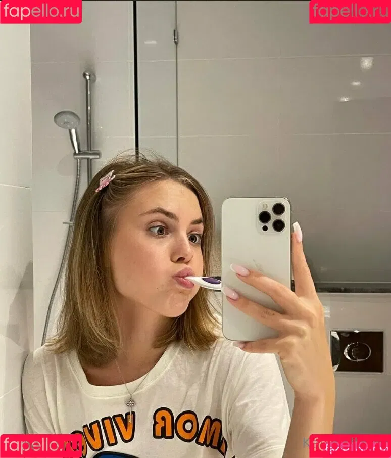 kate_utopia / kate_utopiaa / utopia_kate Onlyfans Photo Gallery 