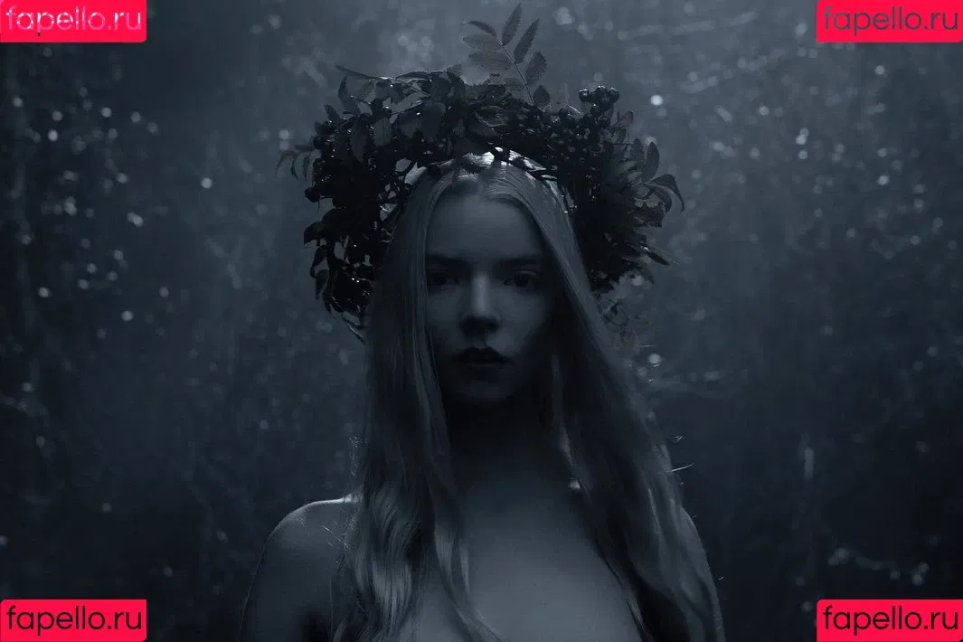 Anya Taylor-Joy / anyataylorjoy / owlicats Onlyfans Photo Gallery 
