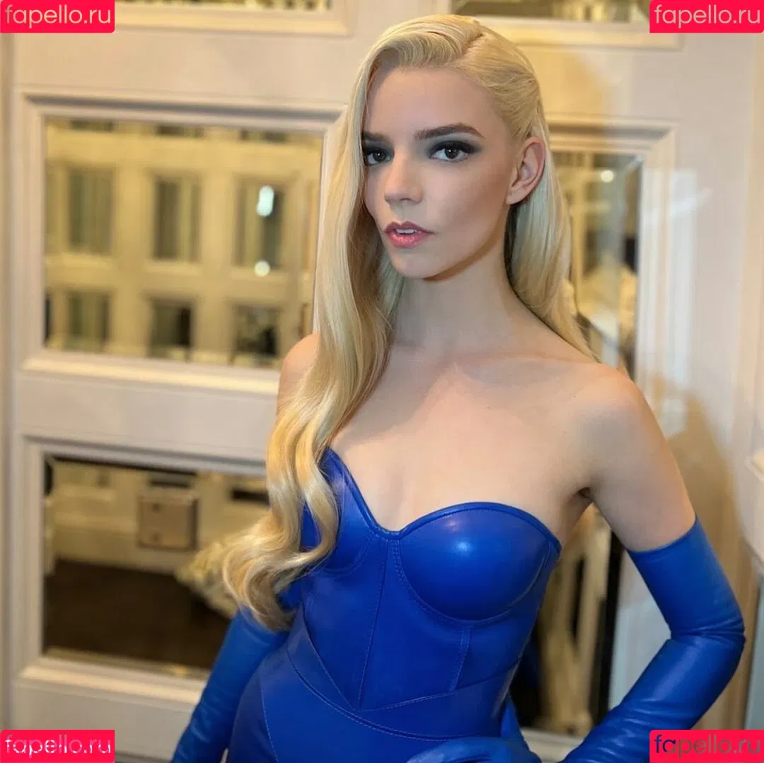 Anya Taylor-Joy / anyataylorjoy / owlicats Onlyfans Photo Gallery 