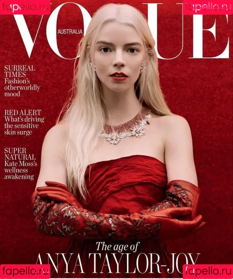 Anya Taylor-Joy / anyataylorjoy / owlicats Onlyfans Photo Gallery 