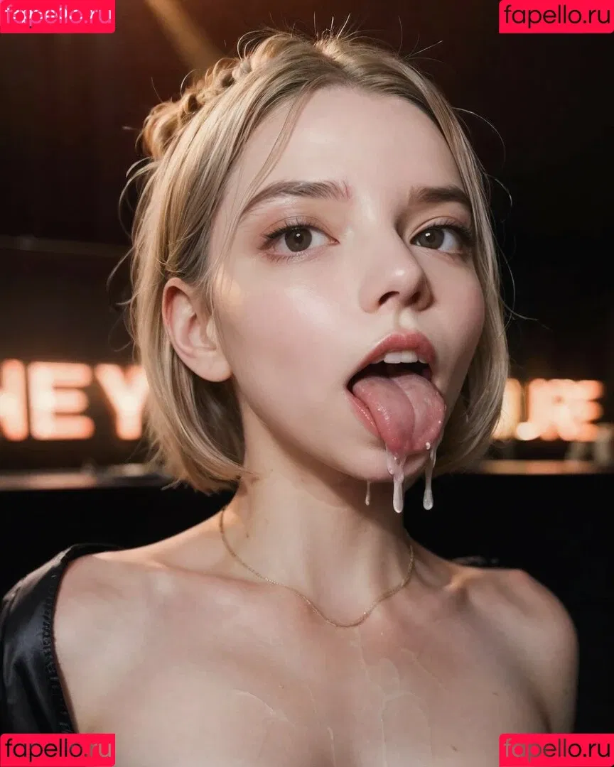 Anya Taylor-Joy / anyataylorjoy / owlicats Onlyfans Photo Gallery 