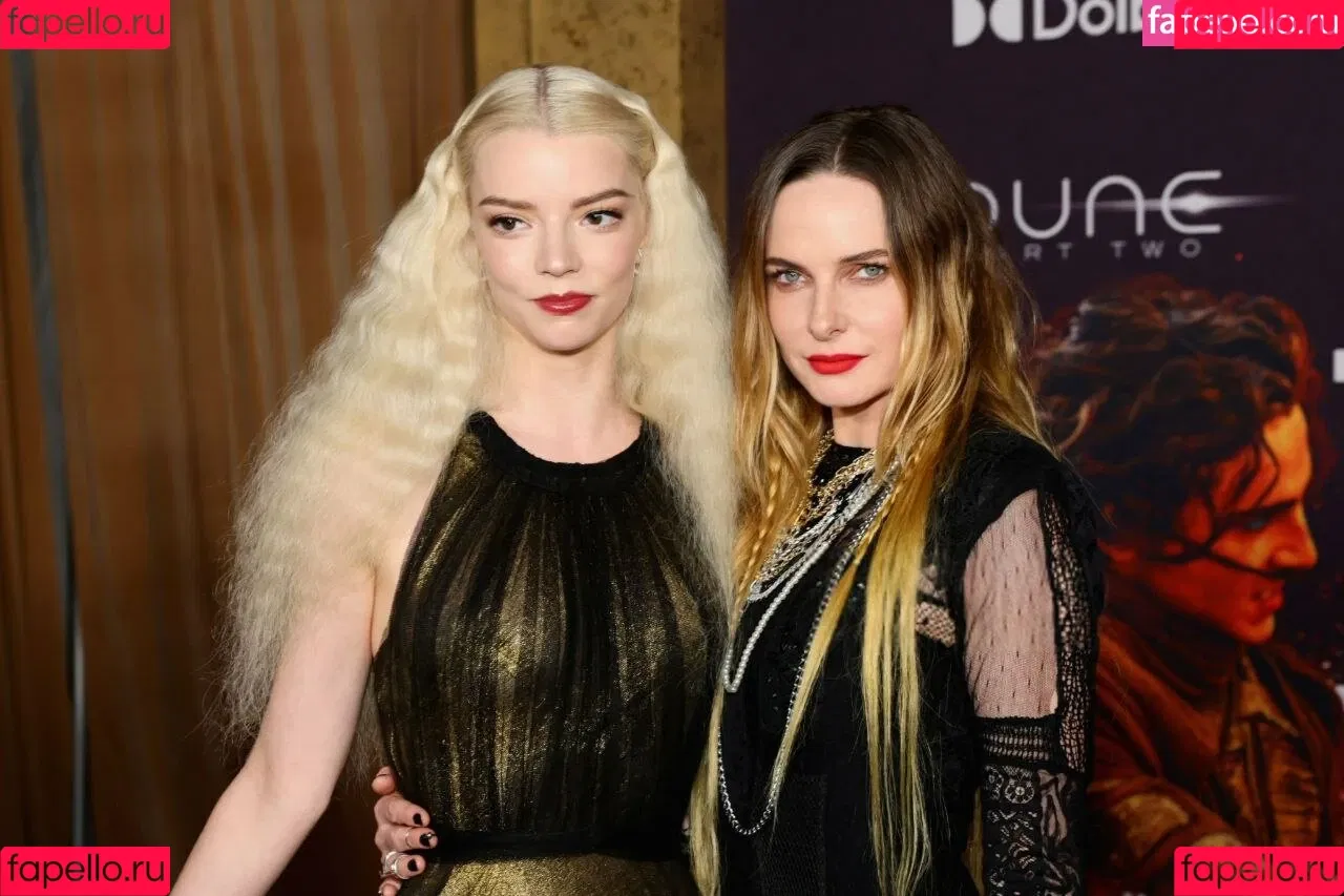 Anya Taylor-Joy / anyataylorjoy / owlicats Onlyfans Photo Gallery 
