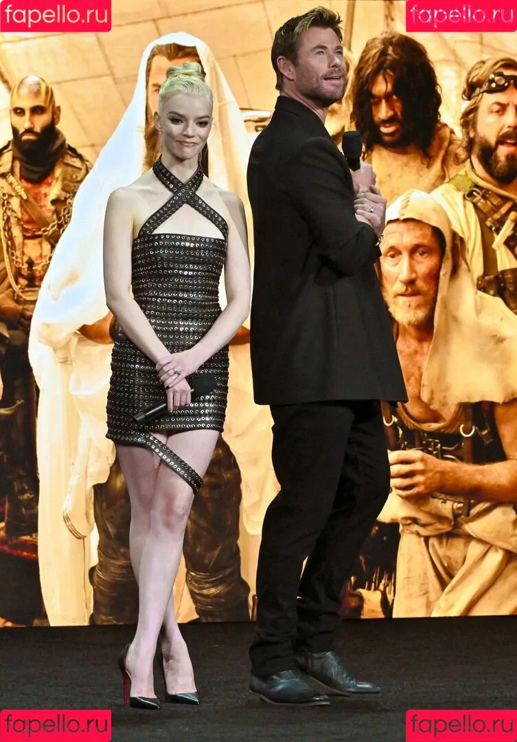 Anya Taylor-Joy / anyataylorjoy / owlicats Onlyfans Photo Gallery 
