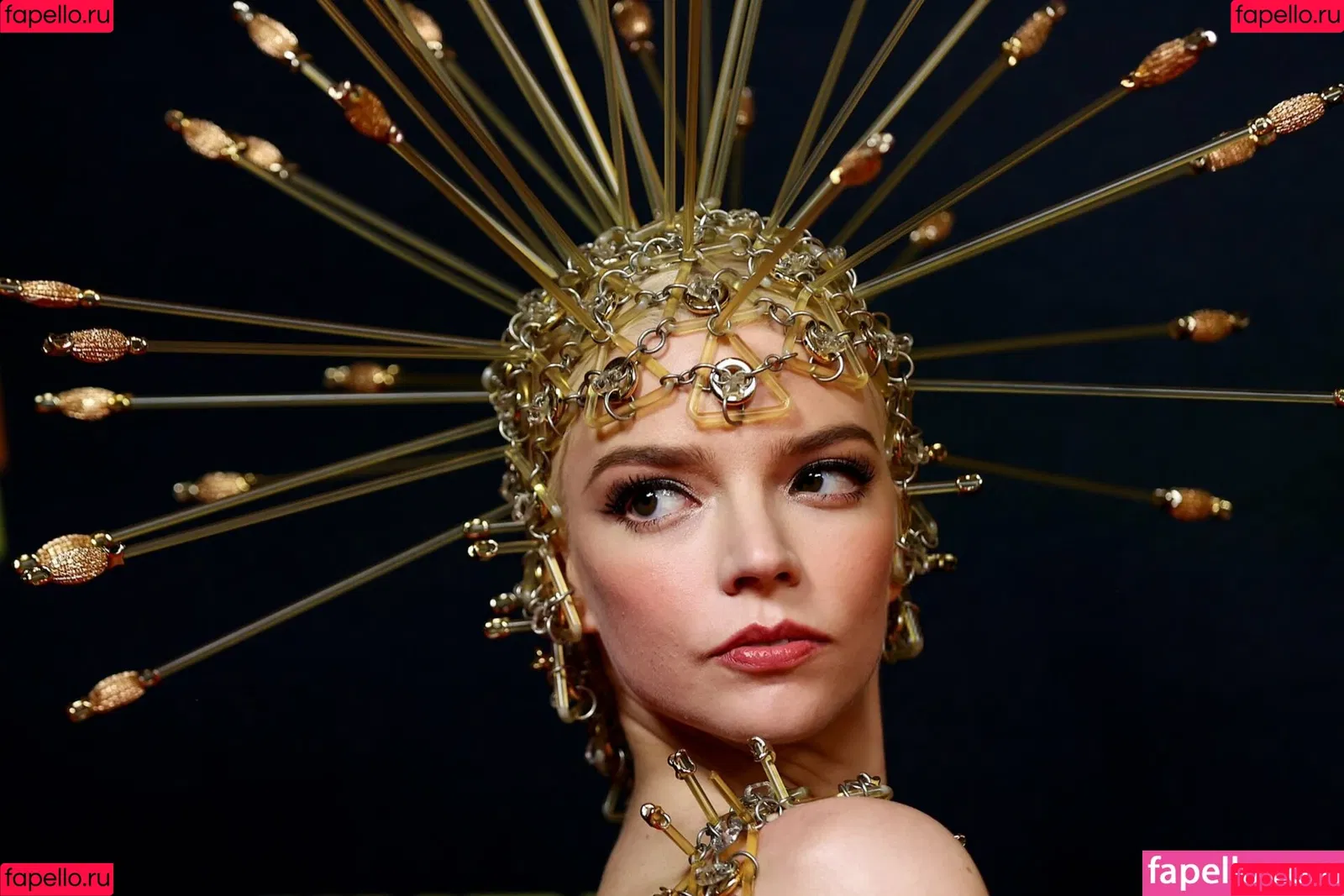 Anya Taylor-Joy / anyataylorjoy / owlicats Onlyfans Photo Gallery 