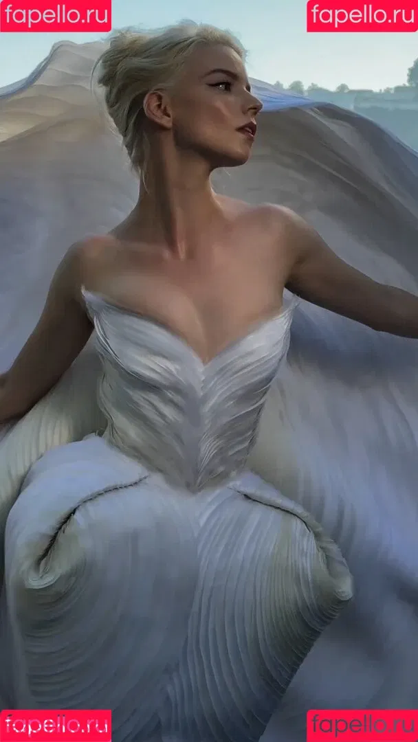 Anya Taylor-Joy / anyataylorjoy / owlicats Onlyfans Photo Gallery 