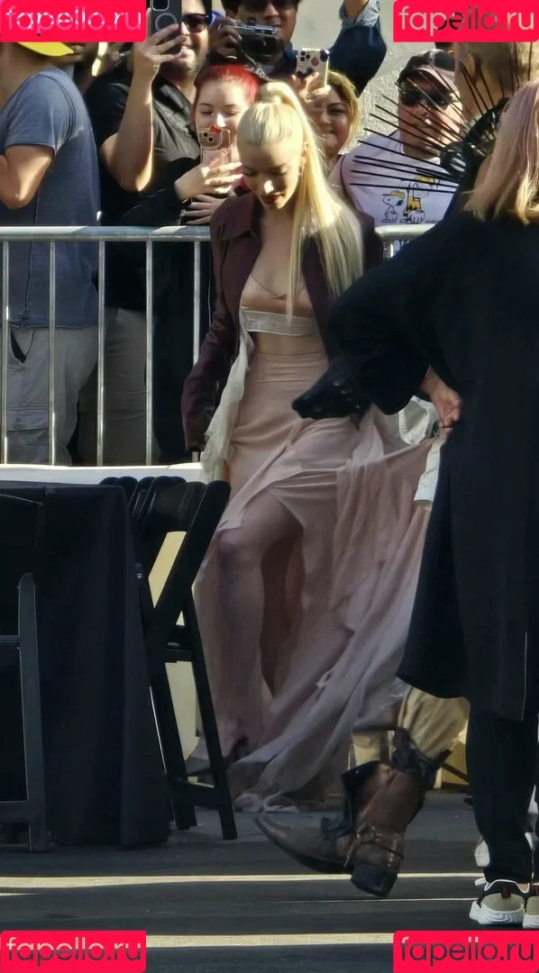 Anya Taylor-Joy / anyataylorjoy / owlicats Onlyfans Photo Gallery 