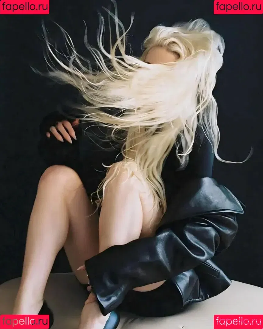 Anya Taylor-Joy / anyataylorjoy / owlicats Onlyfans Photo Gallery 