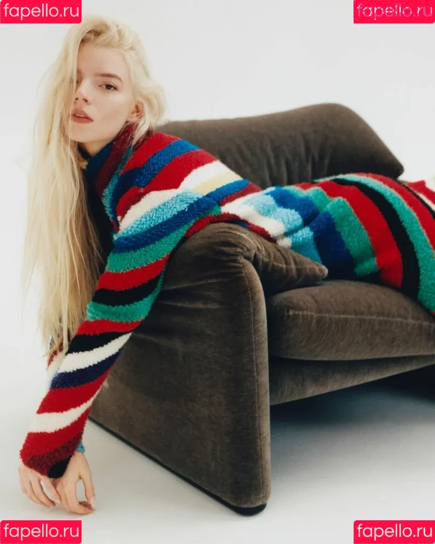 Anya Taylor-Joy / anyataylorjoy / owlicats Onlyfans Photo Gallery 