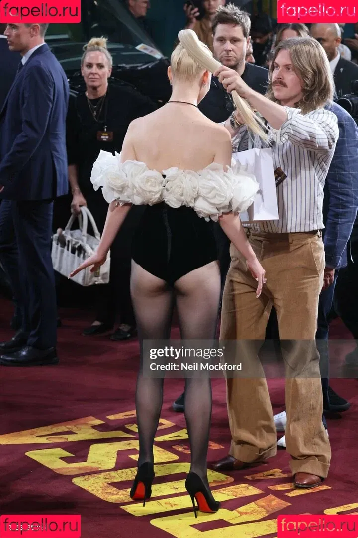 Anya Taylor-Joy / anyataylorjoy / owlicats Onlyfans Photo Gallery 