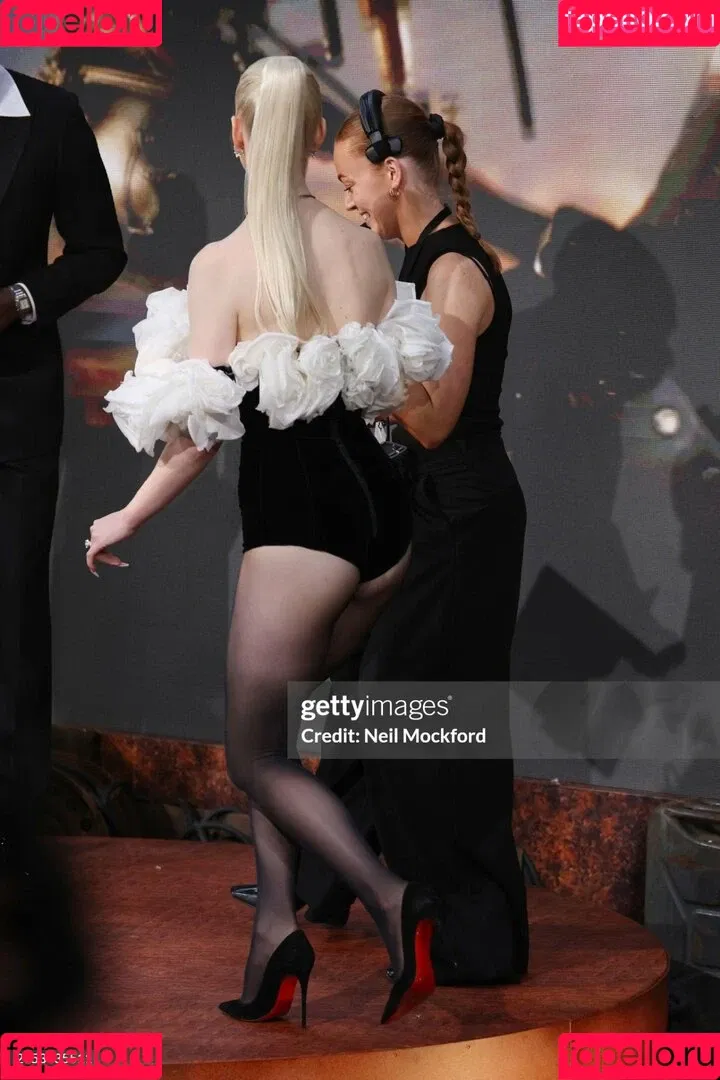 Anya Taylor-Joy / anyataylorjoy / owlicats Onlyfans Photo Gallery 