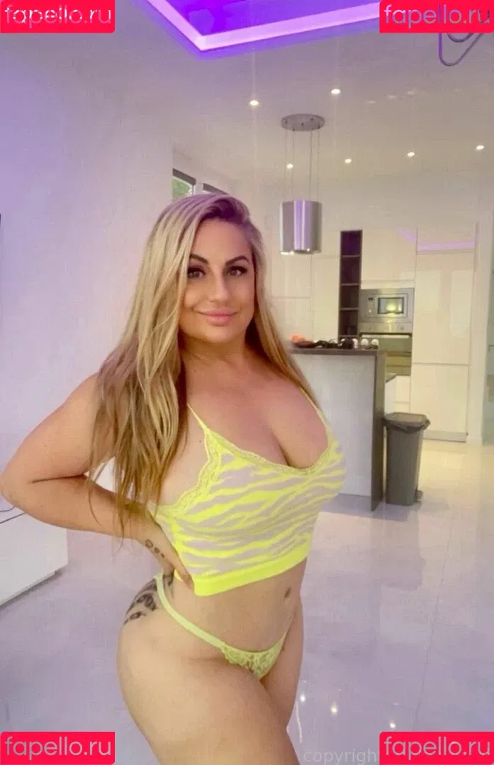 Baddiemi / baddiemi1 Onlyfans Photo Gallery 