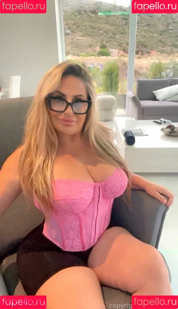 Baddiemi / baddiemi1 Onlyfans Photo Gallery 