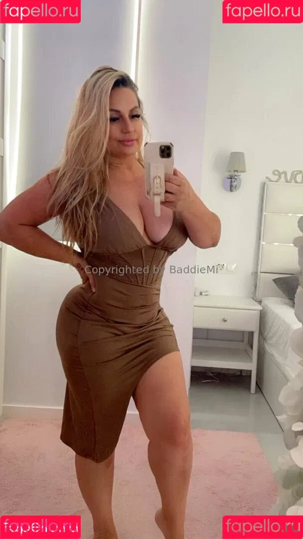 Baddiemi / baddiemi1 Onlyfans Photo Gallery 