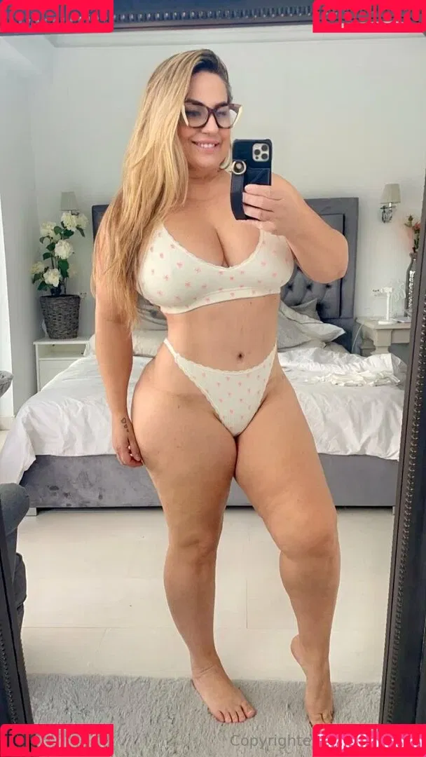 Baddiemi / baddiemi1 Onlyfans Photo Gallery 