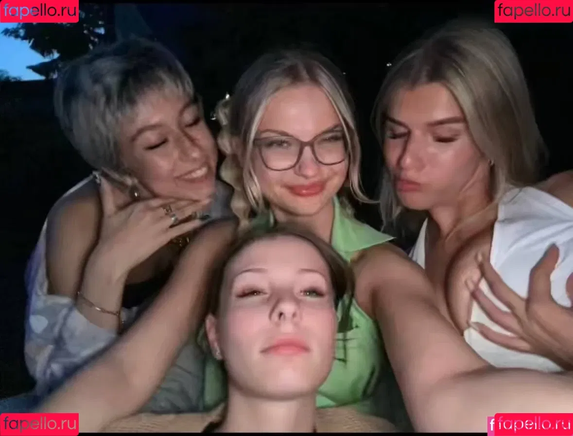 Sophie Schnur / sophie.schnr Onlyfans Photo Gallery 