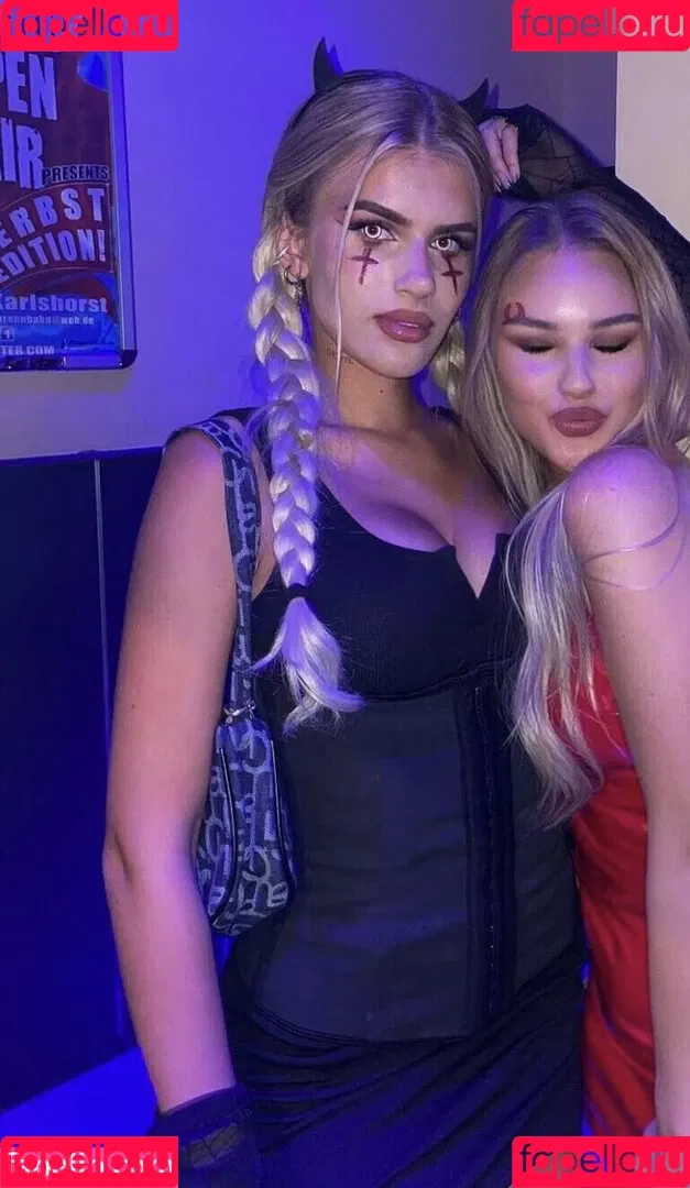 Sophie Schnur / sophie.schnr Onlyfans Photo Gallery 