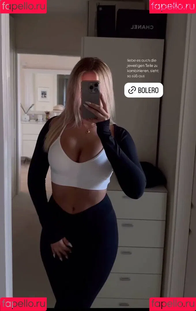 Sophie Schnur / sophie.schnr Onlyfans Photo Gallery 