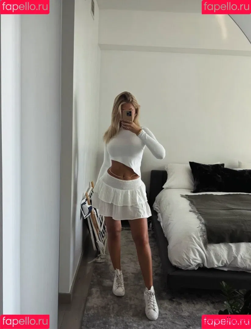 Sophie Schnur / sophie.schnr Onlyfans Photo Gallery 