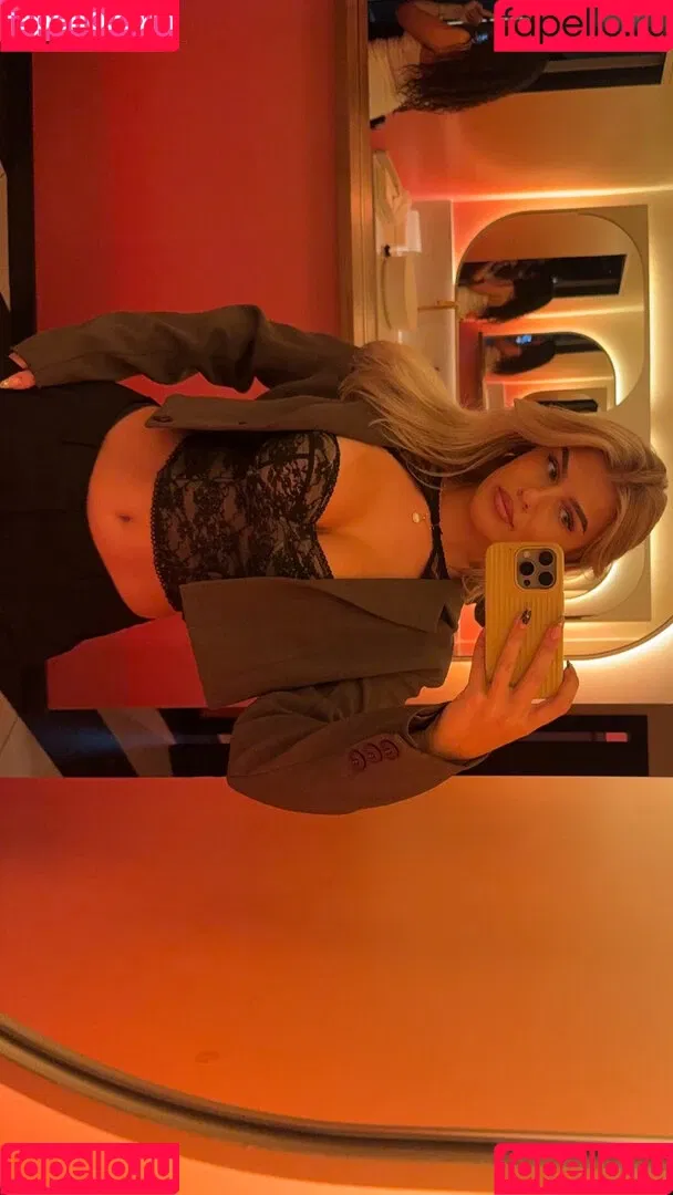 Sophie Schnur / sophie.schnr Onlyfans Photo Gallery 