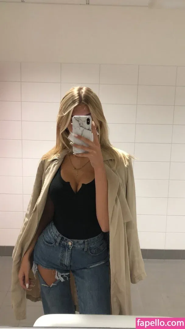 Sophie Schnur / sophie.schnr Onlyfans Photo Gallery 