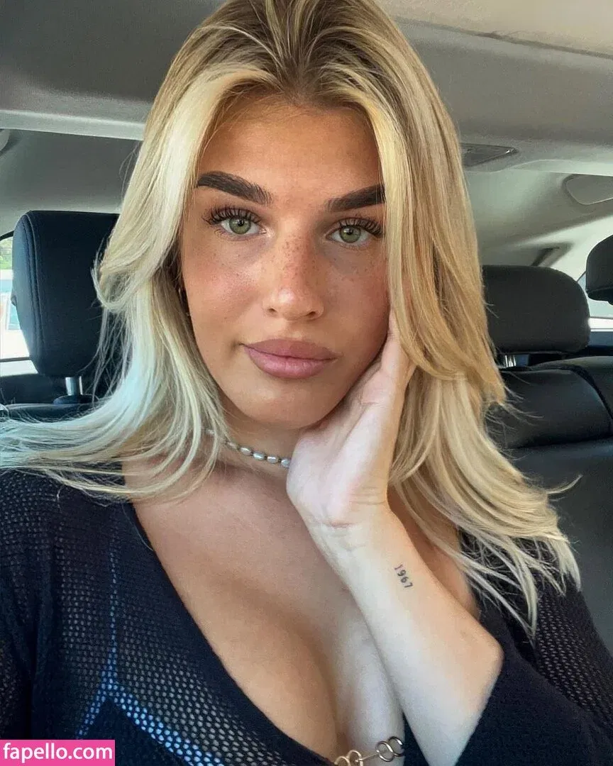 Sophie Schnur / sophie.schnr Onlyfans Photo Gallery 