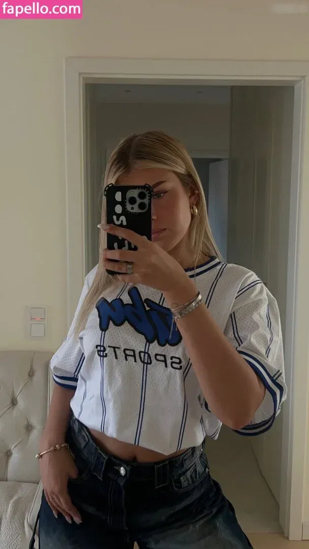 Sophie Schnur / sophie.schnr Onlyfans Photo Gallery 