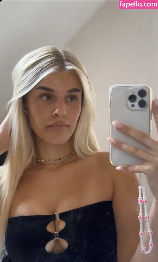 Sophie Schnur / sophie.schnr Onlyfans Photo Gallery 