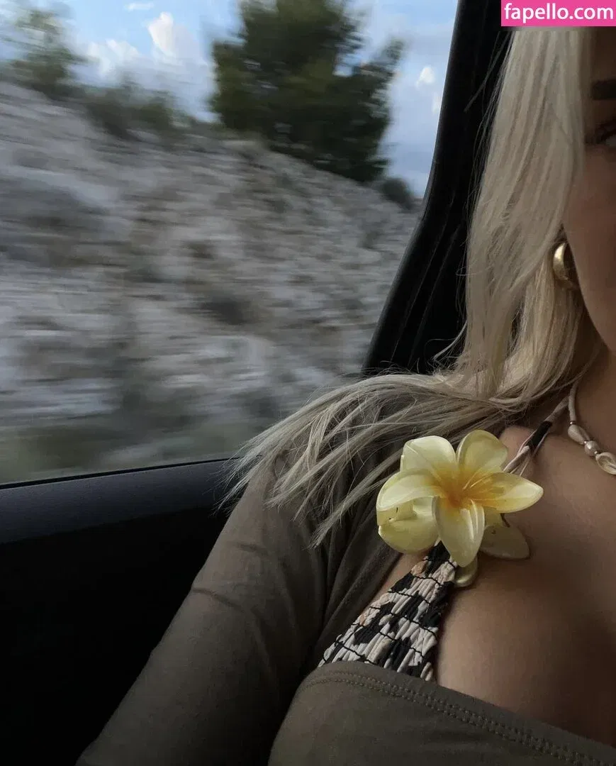 Sophie Schnur / sophie.schnr Onlyfans Photo Gallery 