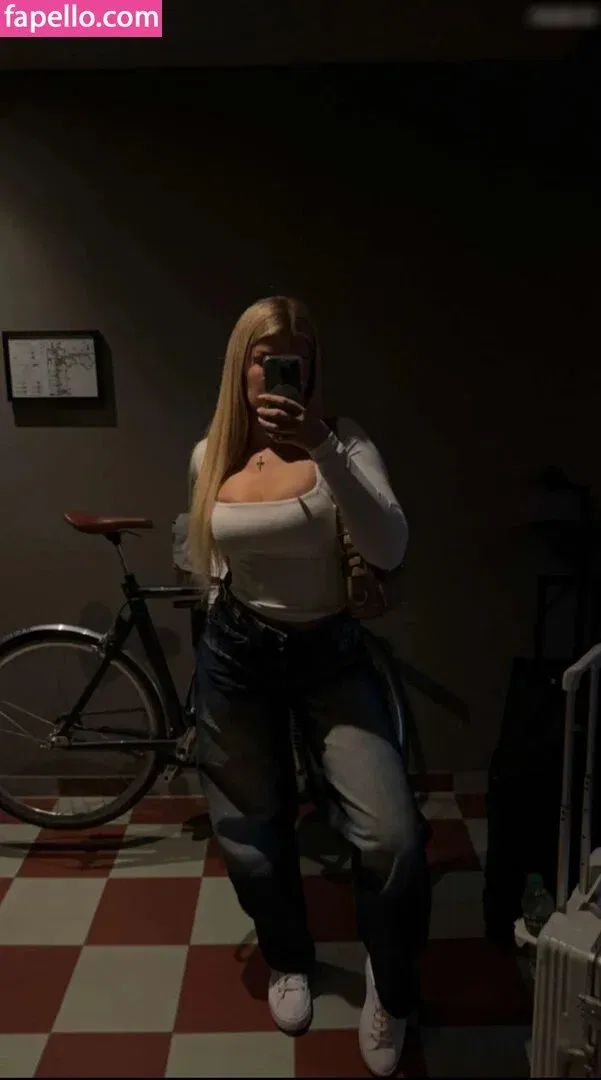 Sophie Schnur / sophie.schnr Onlyfans Photo Gallery 