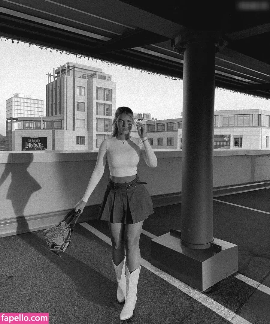 Sophie Schnur / sophie.schnr Onlyfans Photo Gallery 