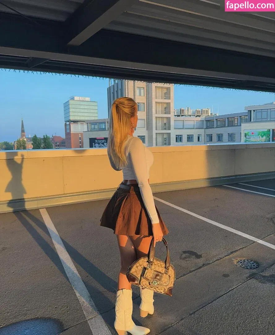 Sophie Schnur / sophie.schnr Onlyfans Photo Gallery 