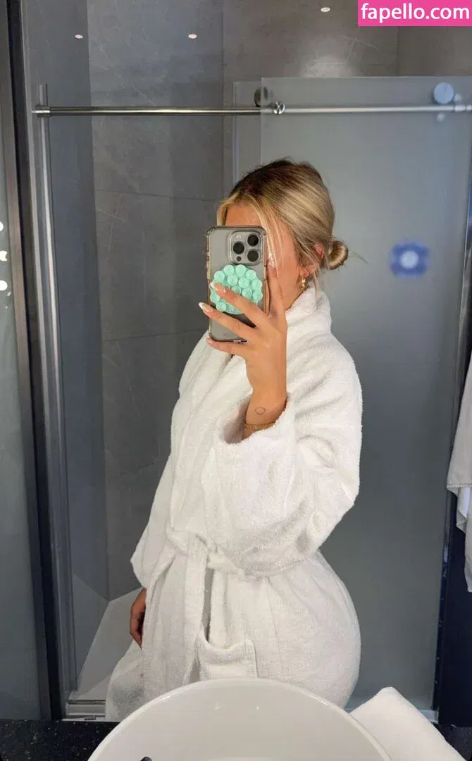 Sophie Schnur / sophie.schnr Onlyfans Photo Gallery 