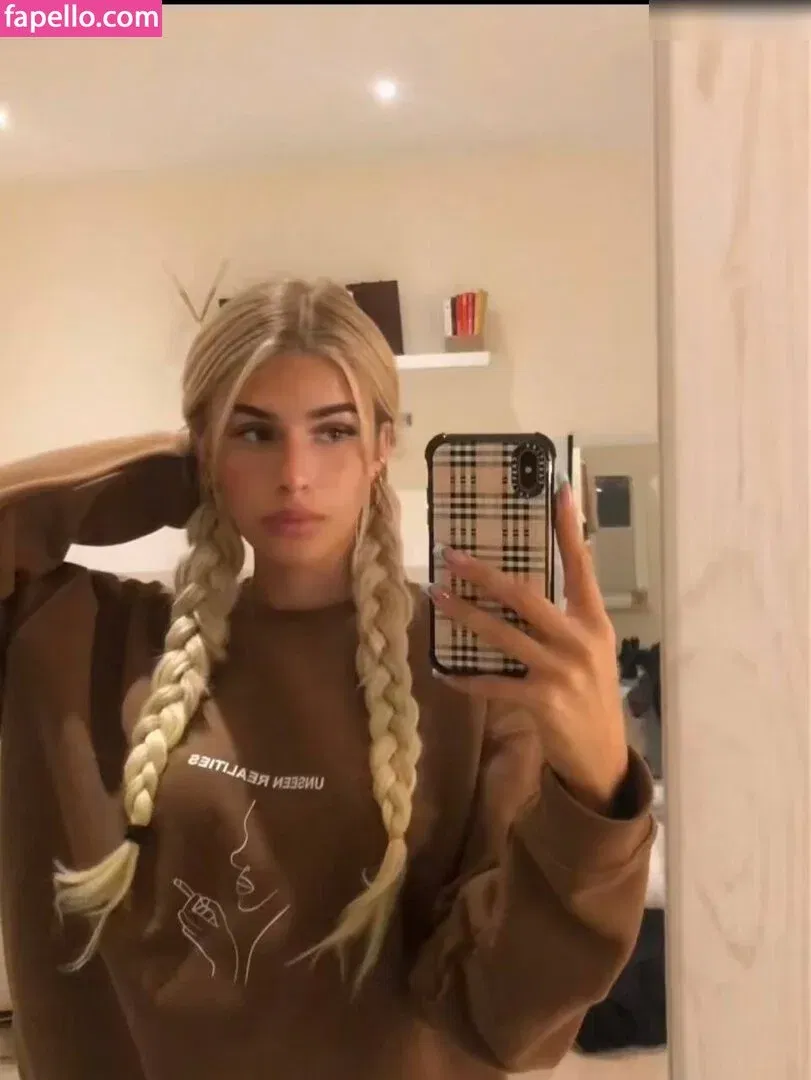 Sophie Schnur / sophie.schnr Onlyfans Photo Gallery 