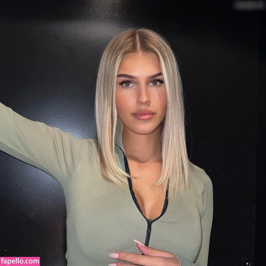 Sophie Schnur / sophie.schnr Onlyfans Photo Gallery 