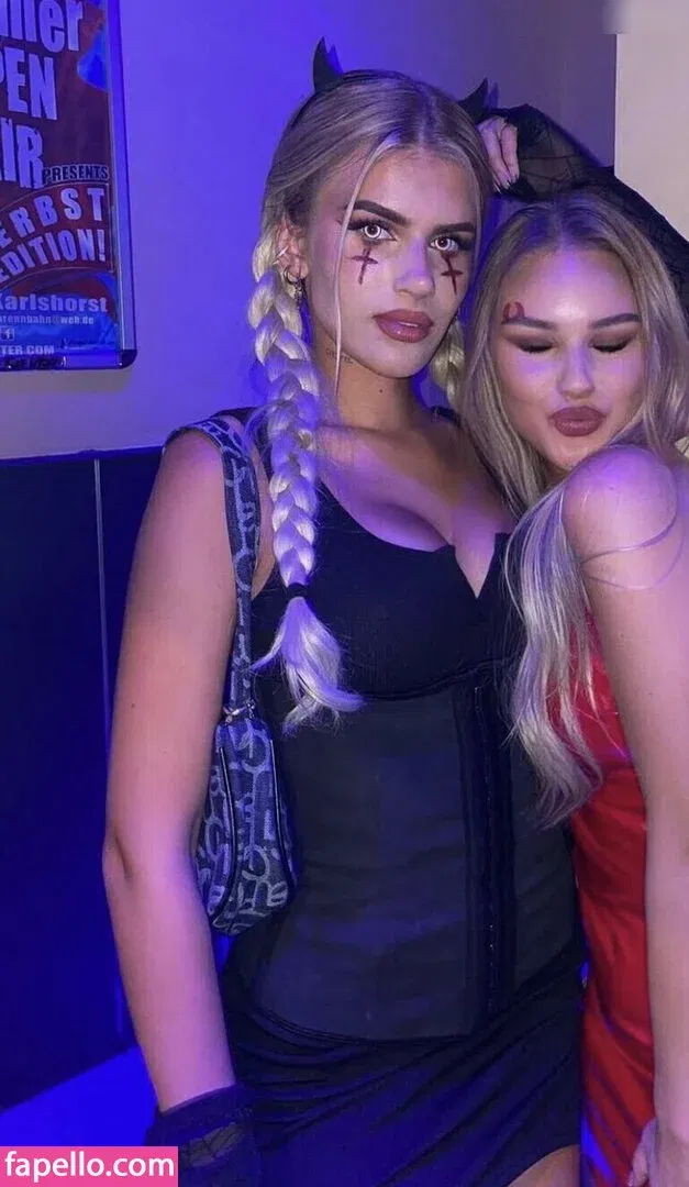 Sophie Schnur / sophie.schnr Onlyfans Photo Gallery 