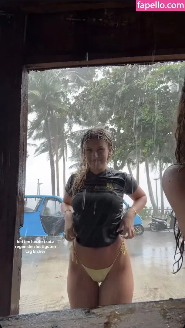 Sophie Schnur / sophie.schnr Onlyfans Photo Gallery 