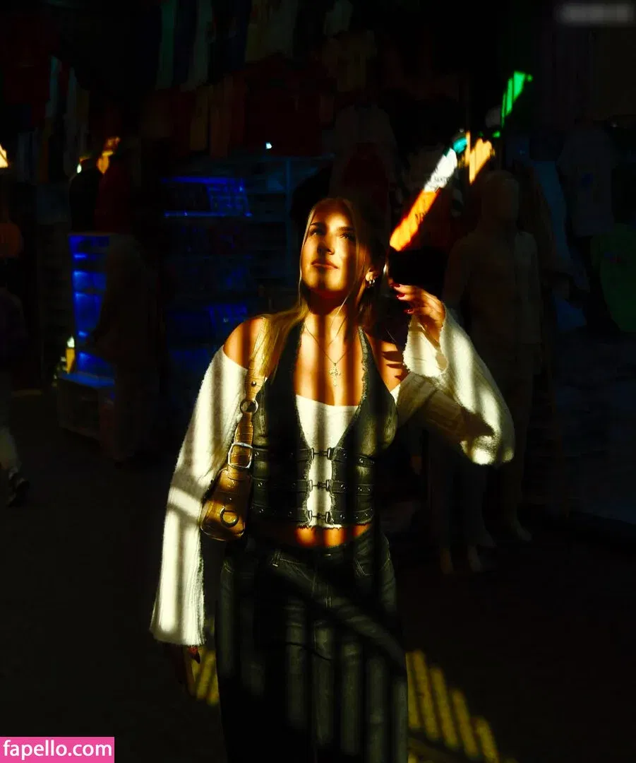 Sophie Schnur / sophie.schnr Onlyfans Photo Gallery 