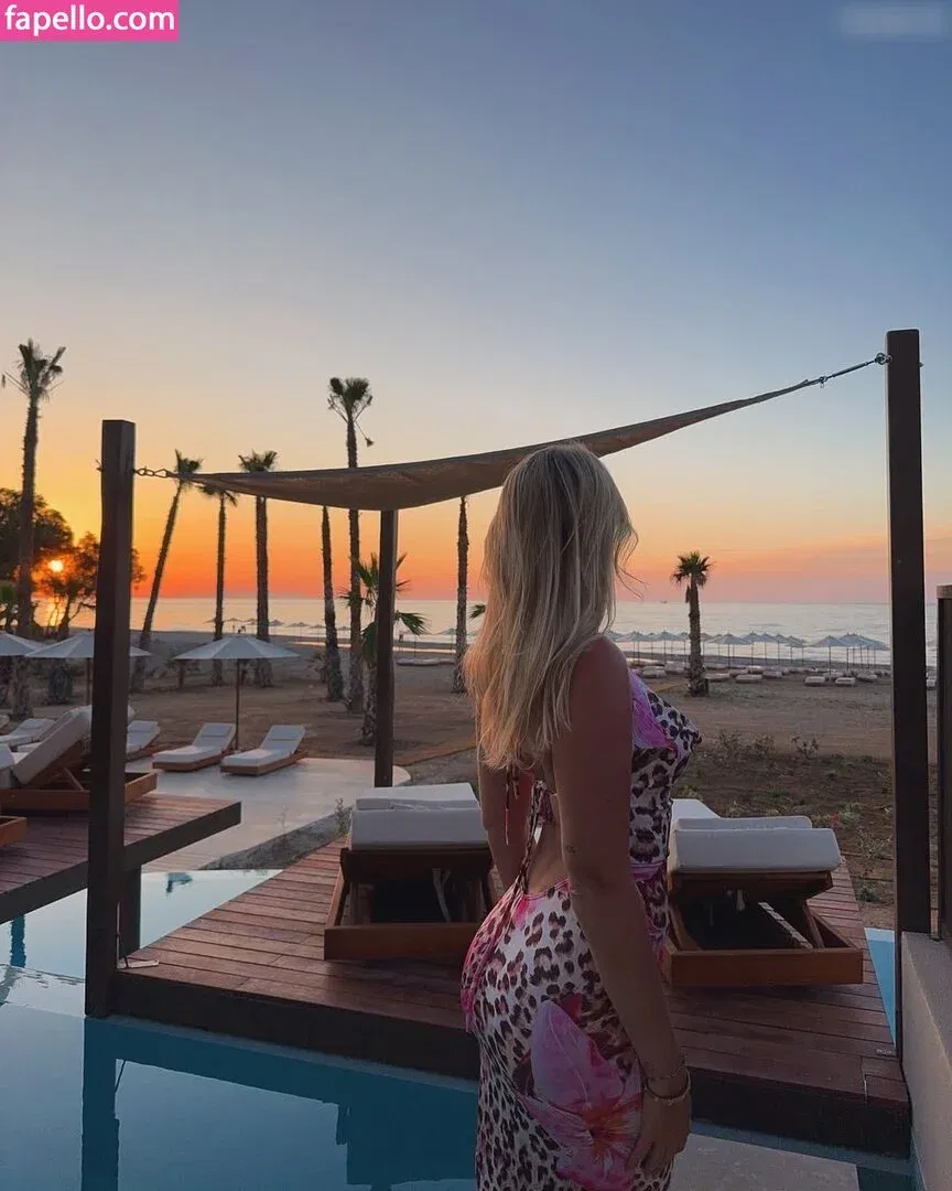 Sophie Schnur / sophie.schnr Onlyfans Photo Gallery 