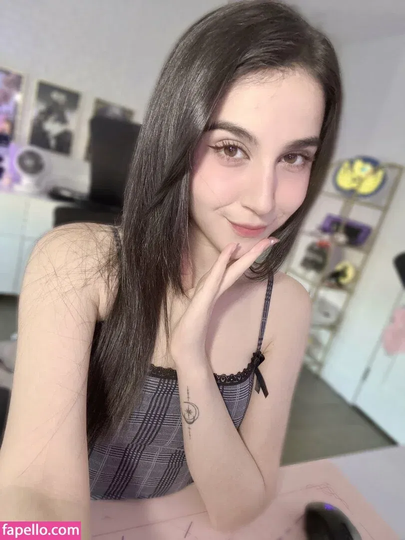 Midna / ashprincessmidna / midnababy Onlyfans Photo Gallery 